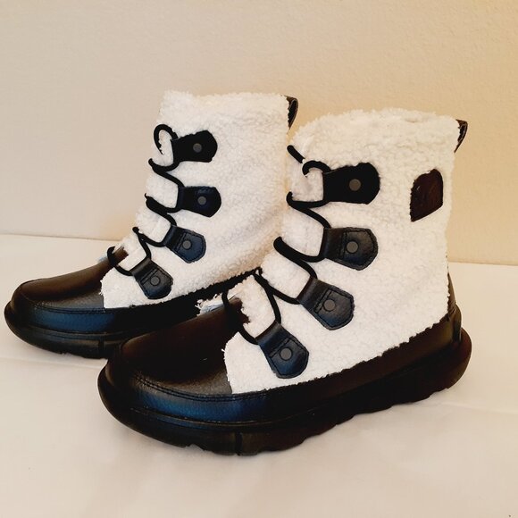 Sorel Faux Shearing Winter Boots - Picture 4 of 13